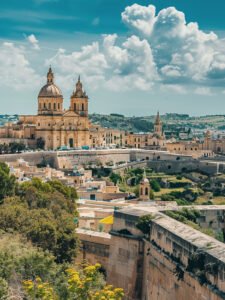 City of Stone Walls: Valletta’s Timeless Watch Style B - 13cm×18cm