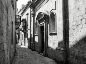 Narrow Old Town Alley - 13cm×18cm